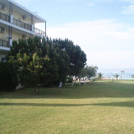 Kopsis Beach Hotel Pefkochori Exterior photo
