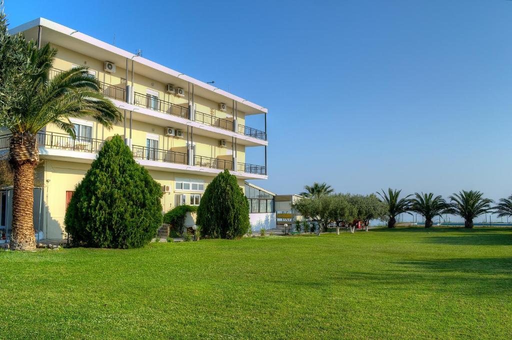 Kopsis Beach Hotel Pefkochori Exterior photo
