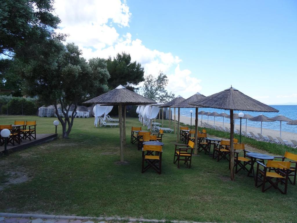 Kopsis Beach Hotel Pefkochori Exterior photo