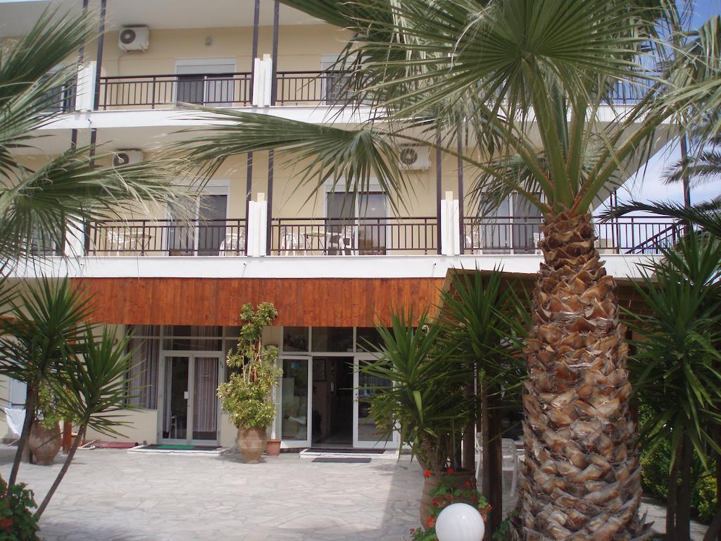 Kopsis Beach Hotel Pefkochori Exterior photo